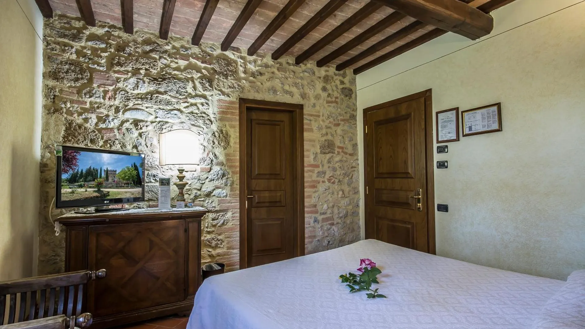 Castel Pietraio Villa Monteriggioni 0*,  Italy