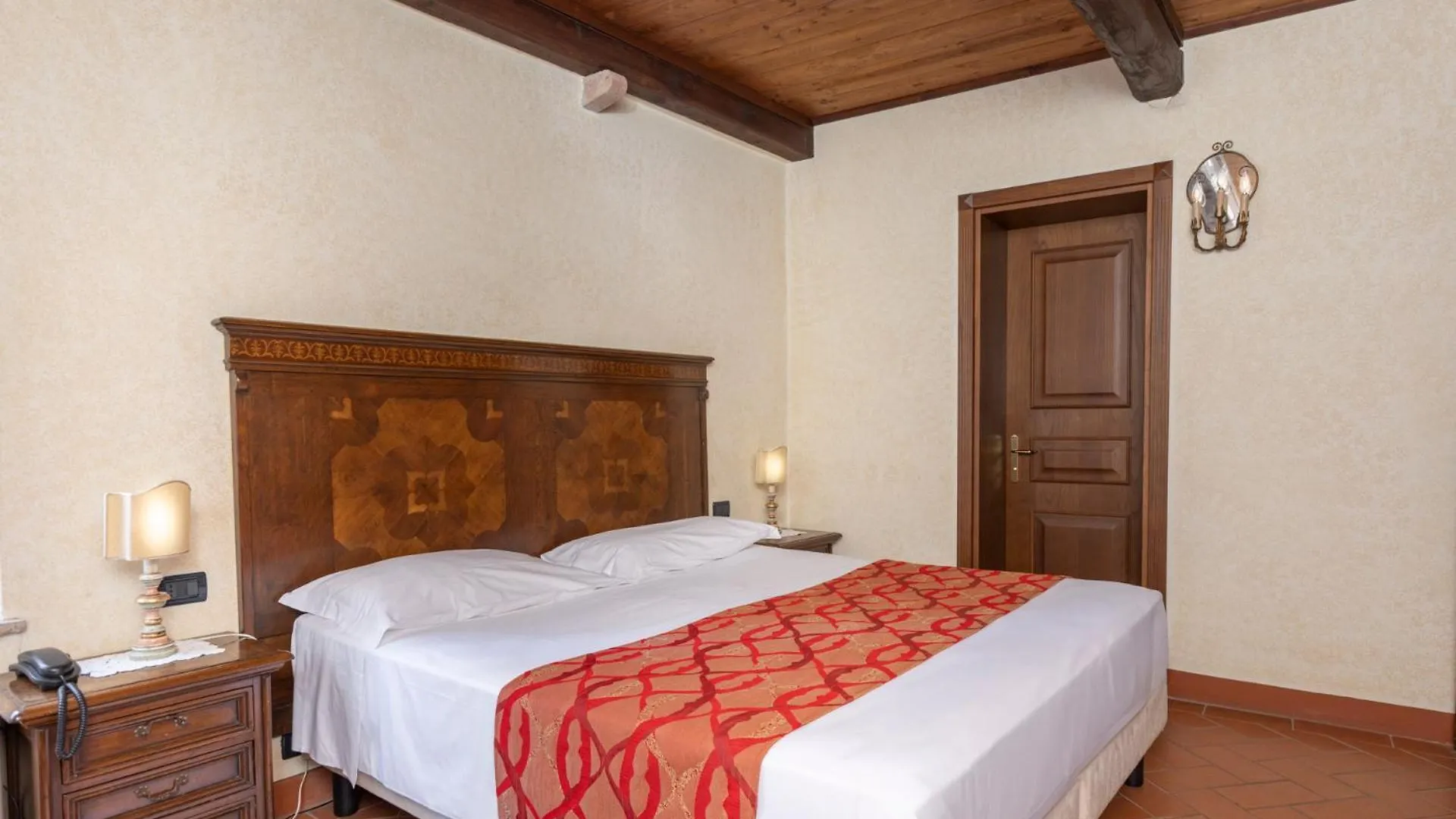 Farm stay Castel Pietraio Villa Monteriggioni Italy